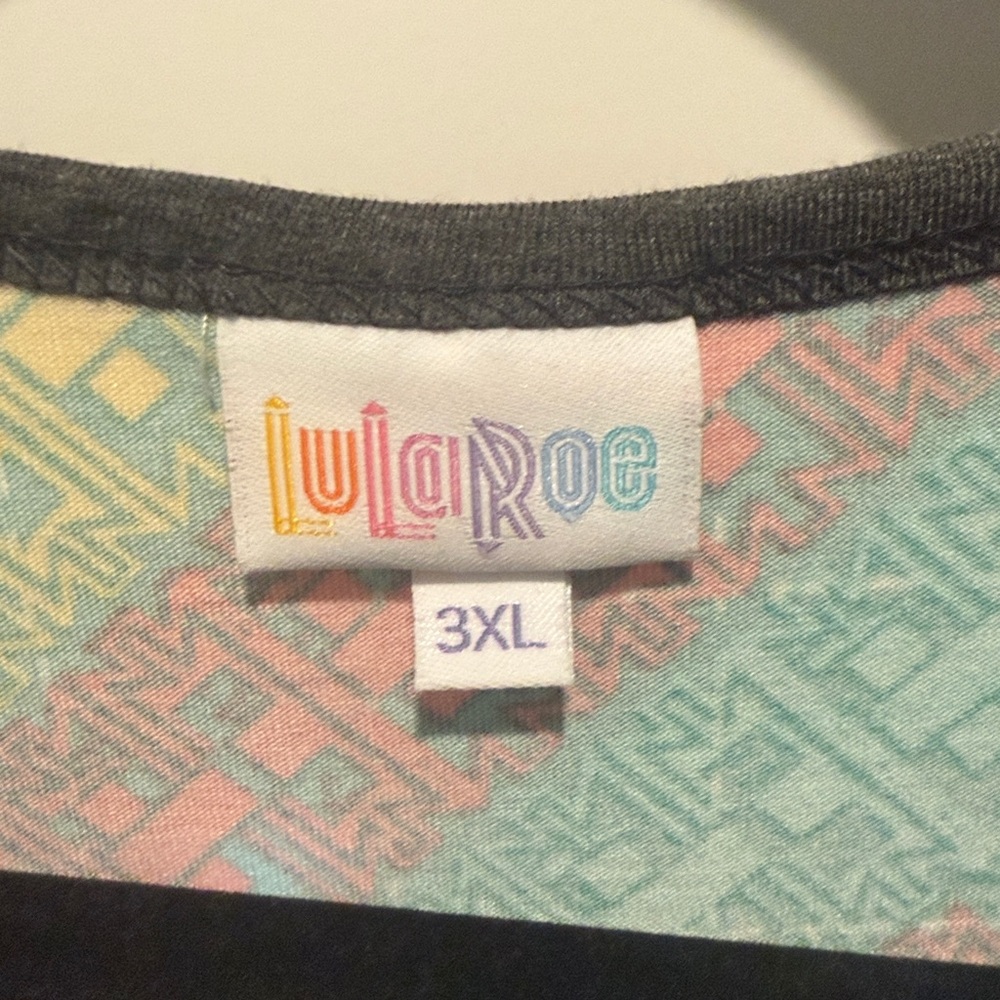 2 for $10 BUNDLE AND SAVE Multicolor Chevron Raglan Top with Black Sleeves - Picture 2 of 6